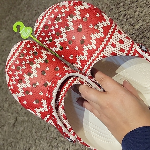 Crocs Ugly Sweater Holiday Classic Unisex Red White M 6 8 9 10 W 7 9 10 11 New - Picture 7 of 11